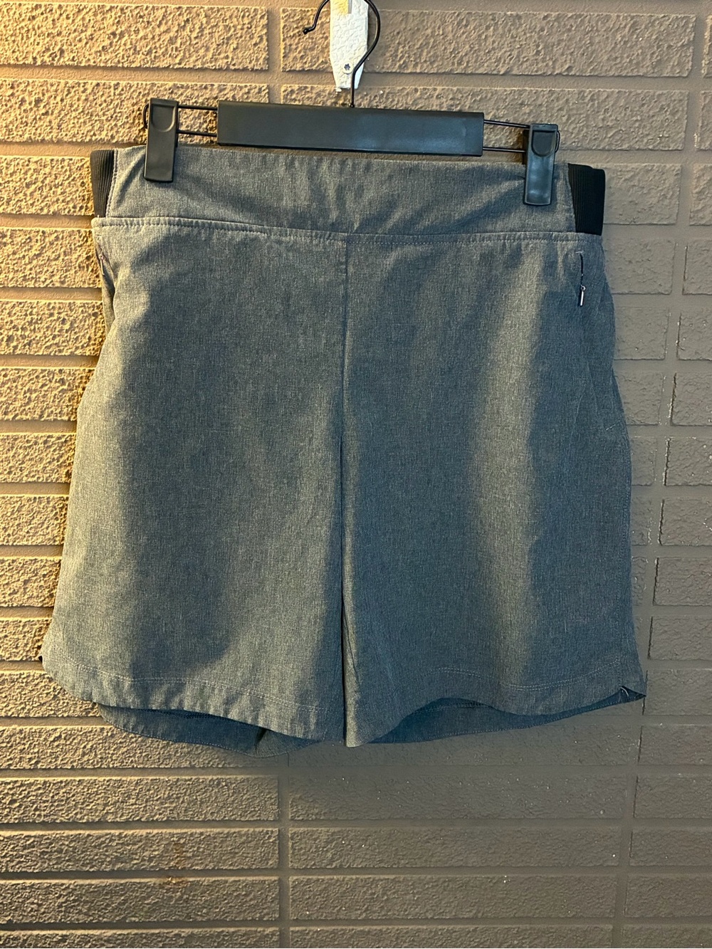 Calia by Carrie Underwood Gray Pull-On Athletic Shorts Size Medium